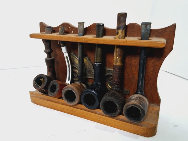 Lot 1191 - PIPE STAND