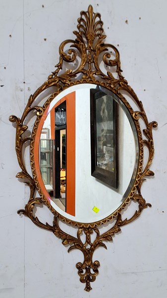 Lot 455 - WALL MIRROR