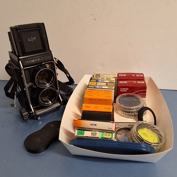 Lot 1256 - MAMIYA CAMERA