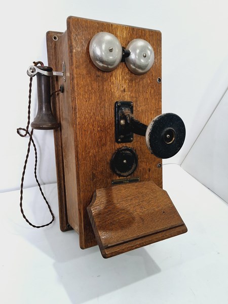 Lot 1242 - WALL PHONE