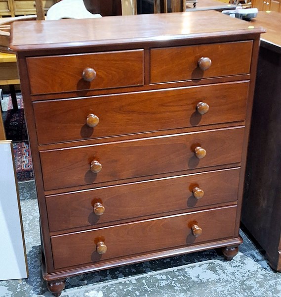 Lot 202 - CHEST OF DRAWERS