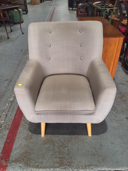 Lot 415 - ARMCHAIR