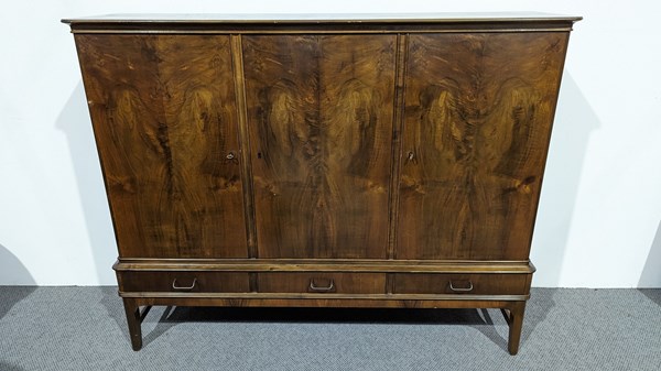 Lot 333 - DANISH HIGH BOARD