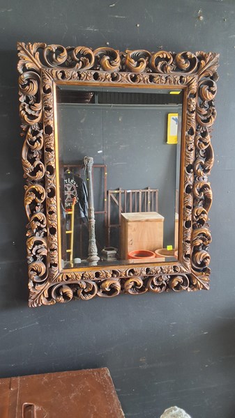 Lot 404 - MIRROR