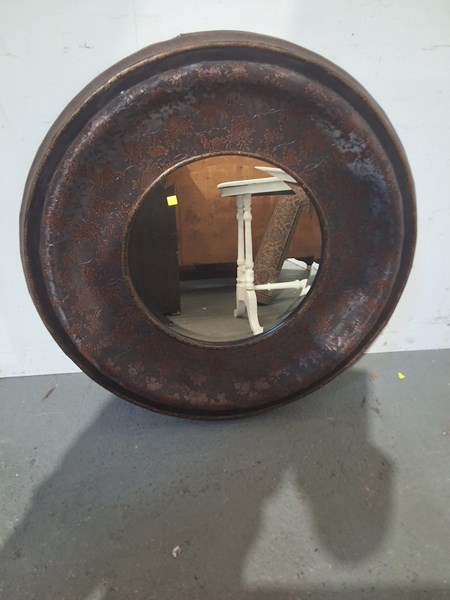 Lot 354 - MIRROR