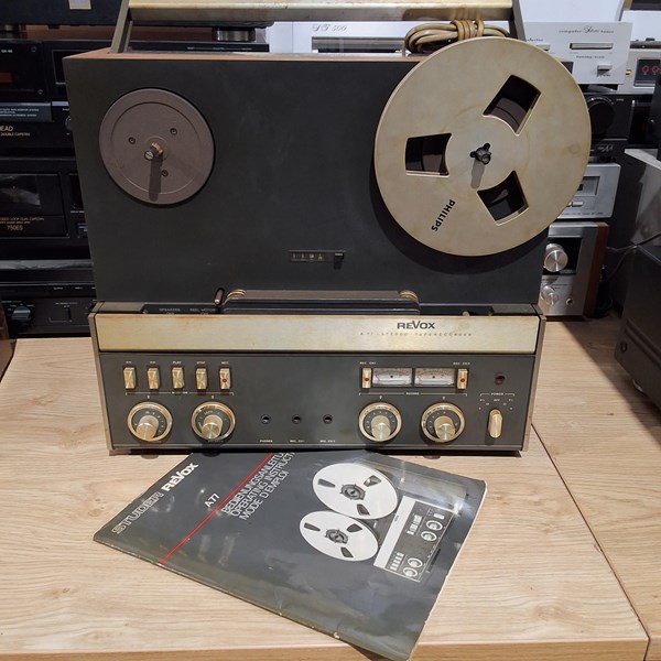 Lot 320 - REEL TO REEL DECK