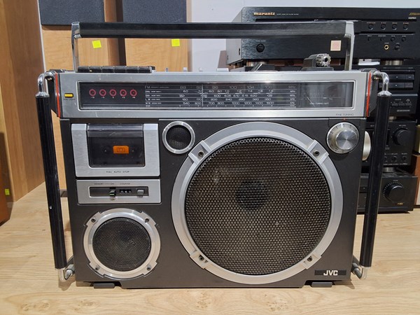 Lot 326 - PORTABLE STEREO