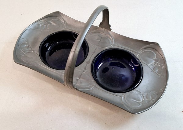 Lot 1347 - PEWTER DISH