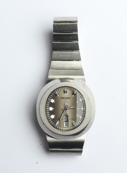 Lot 1048 - SEIKO WRIST WATCH