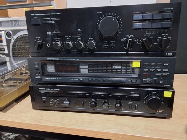 Lot 322 - ONKYO STEREO LOT