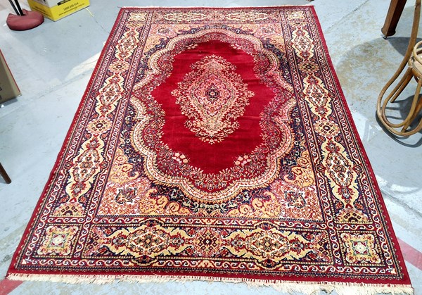 Lot 222 - FLOOR RUG