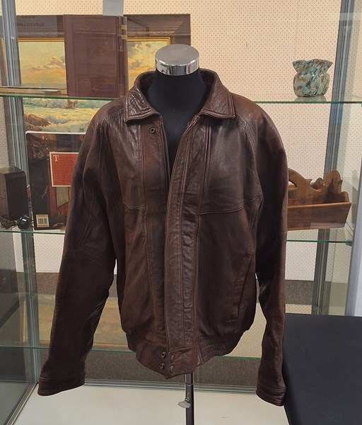 Lot 1226 - LEATHER JACKET