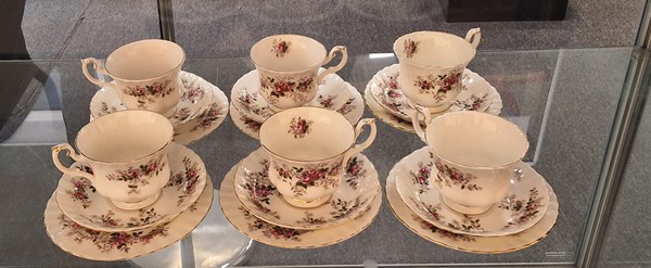 Lot 1309 - SET OF TRIOS