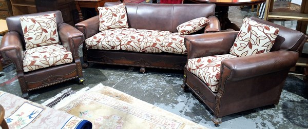 Lot 150 - LEATHER LOUNGE SUITE