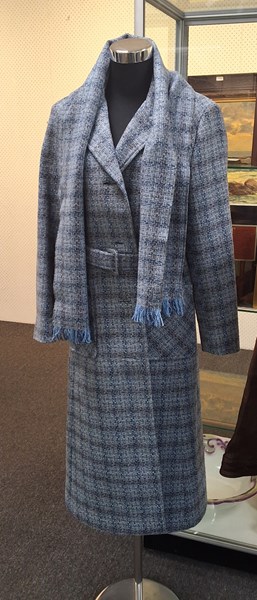 Lot 1225 - LADIES COAT