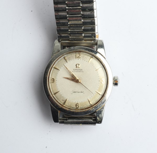 Lot 1040 - OMEGA WRIST WATCH