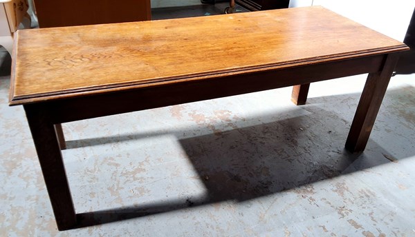 Lot 178 - COFFEE TABLE