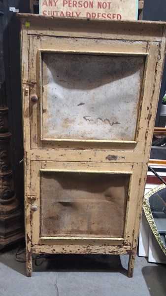 Lot 383 - MEAT SAFE