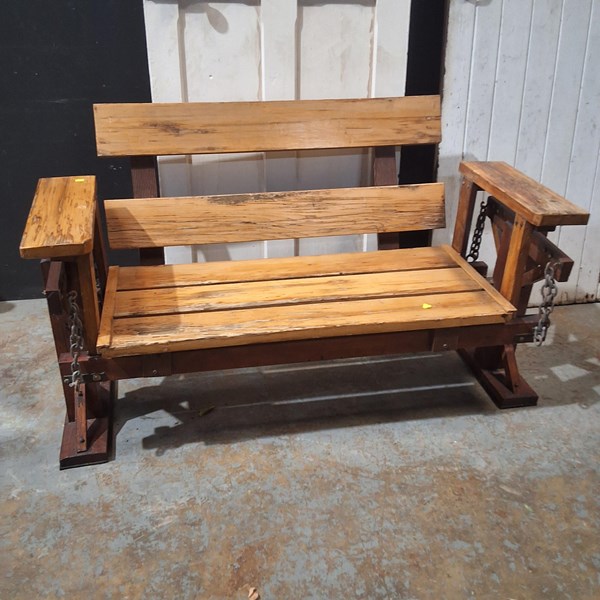 Lot 402 - BENCH SEAT