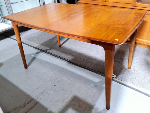 Lot 327 - DINING TABLE