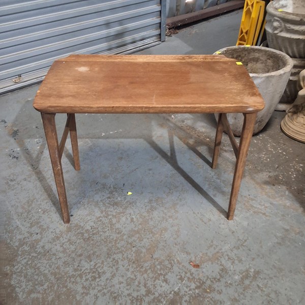 Lot 324 - COFFEE TABLE