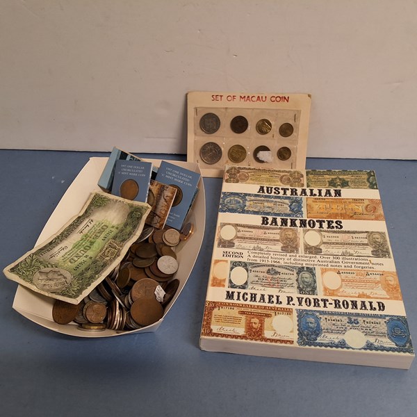 Lot 1071 - COINS