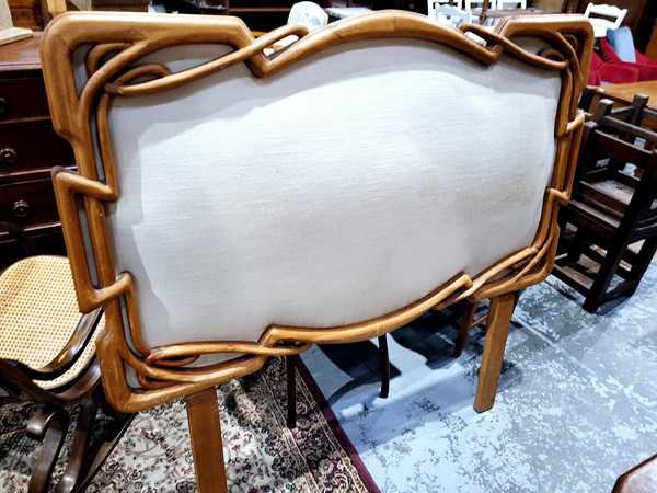 Lot 194 - HEADBOARD