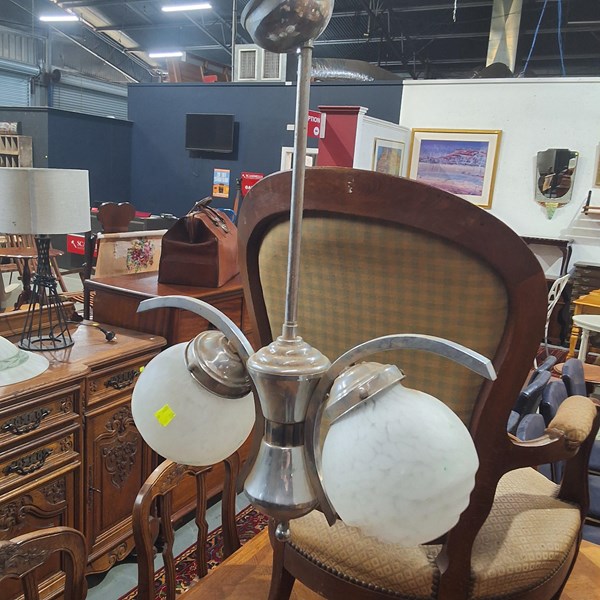 Lot 469 - HANGING LIGHT