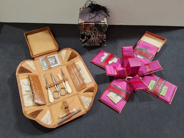 Lot 1187 - SEWING KITS