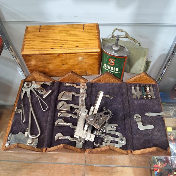 Lot 1179 - SEWING MACHINE CASES