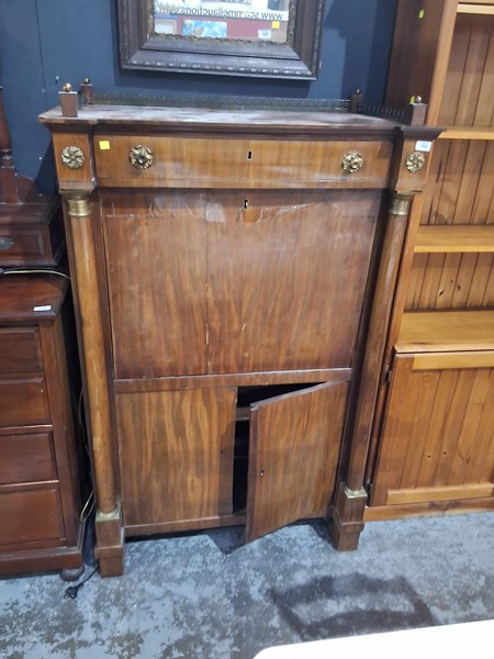 Lot 164 - SECRETAIRE