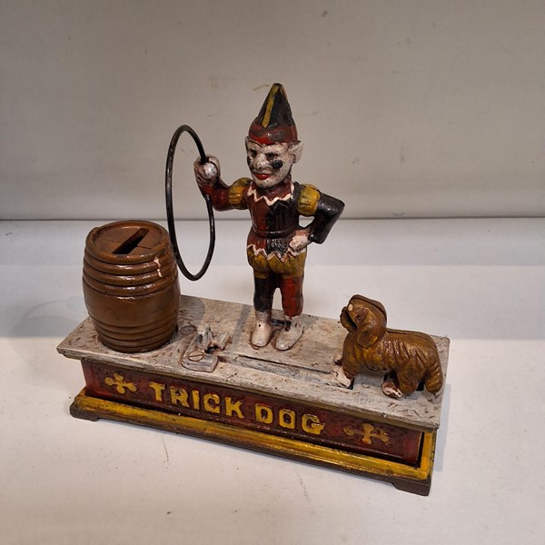 Lot 1309 - VINTAGE STYLE COIN BANK