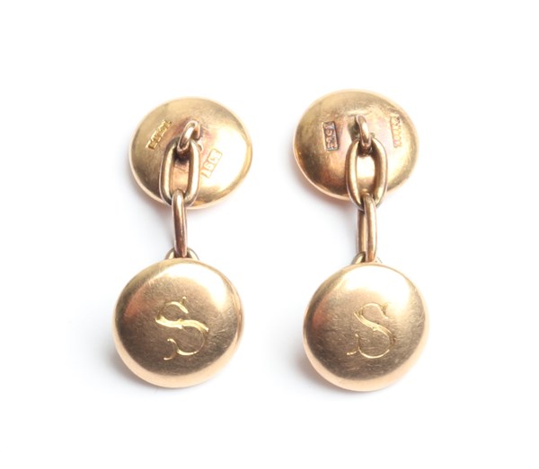 Lot 1012 - GOLD CUFFLINKS