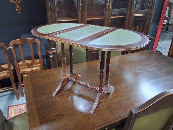 Lot 366 - DROPSIDE TABLE