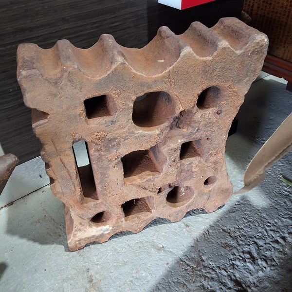 Lot 426 - SWAGE BLOCK