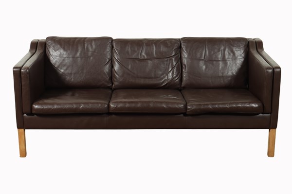 Lot 19 - DANISH LEATHER LOUNGE