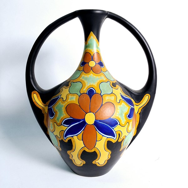 Lot 1226 - GOUDA VASE