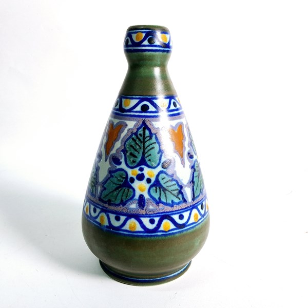 Lot 1227 - GOUDA VASE