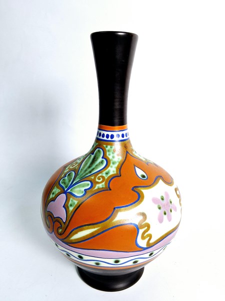 Lot 1225 - GOUDA VASE