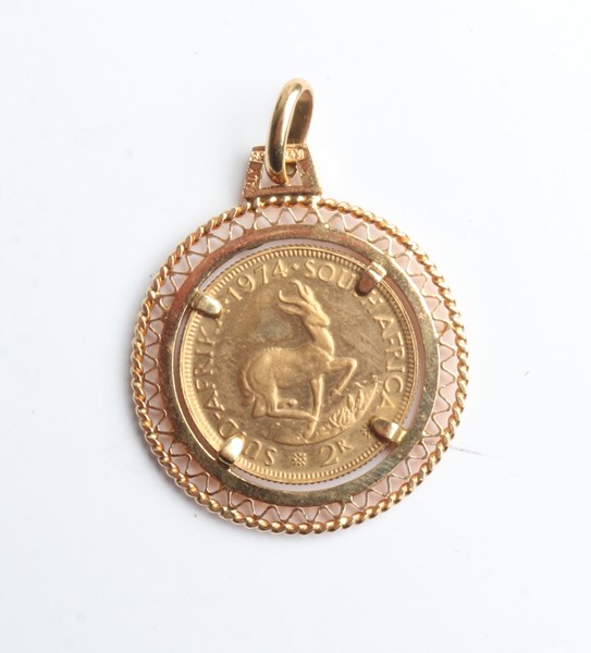 Lot 1008 - GOLD COIN PENDANT