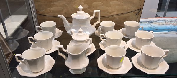 Lot 1433 - TEA SERVICE