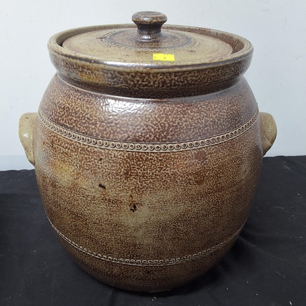 Lot 1424 - BREAD CROCK