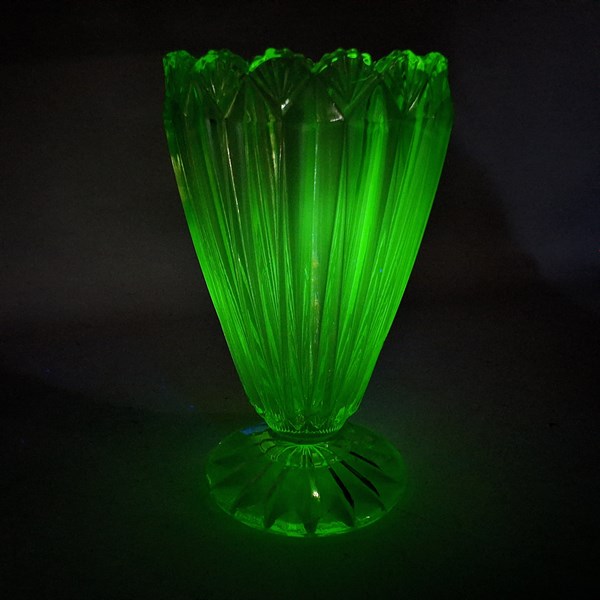 Lot 1394 - URANIUM GLASS VASE