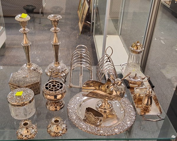 Lot 1198 - SILVERPLATE WARES