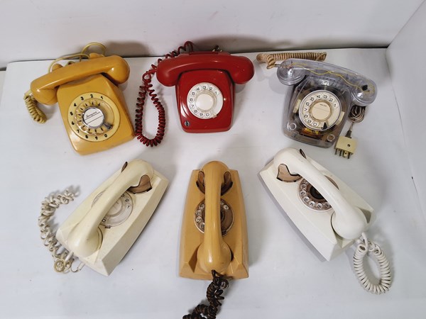 Lot 1280 - TELEPHONES