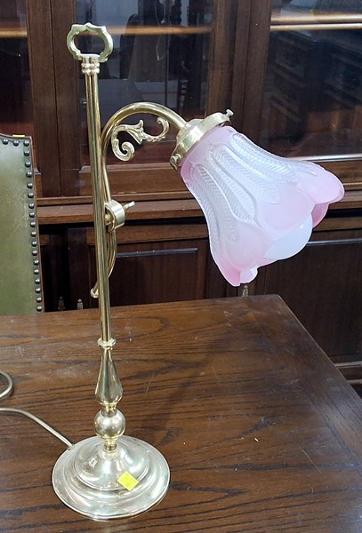 Lot 365 - TABLE LAMP