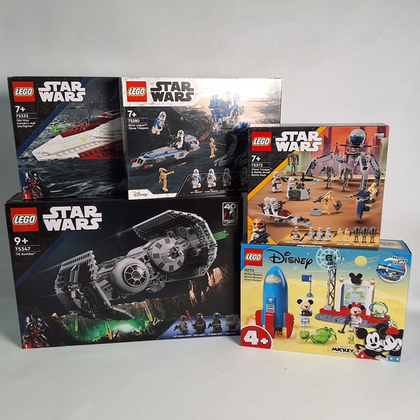 Lot 1454 - LEGO