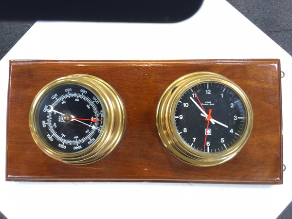 Lot 1178 - CLOCK & BAROMETER