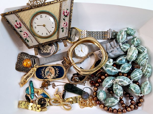 Lot 1122 - JEWELLERY