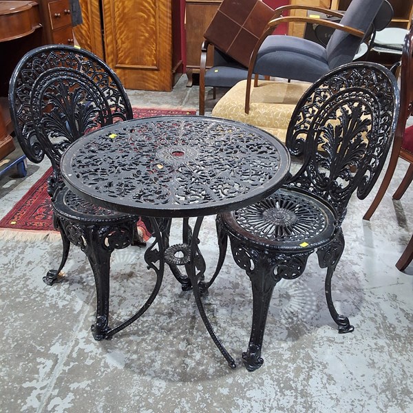 Lot 337 - OUTDOOR SETTING